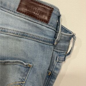 Hollister Ladies Light Blue Distressed Skinny Jeans